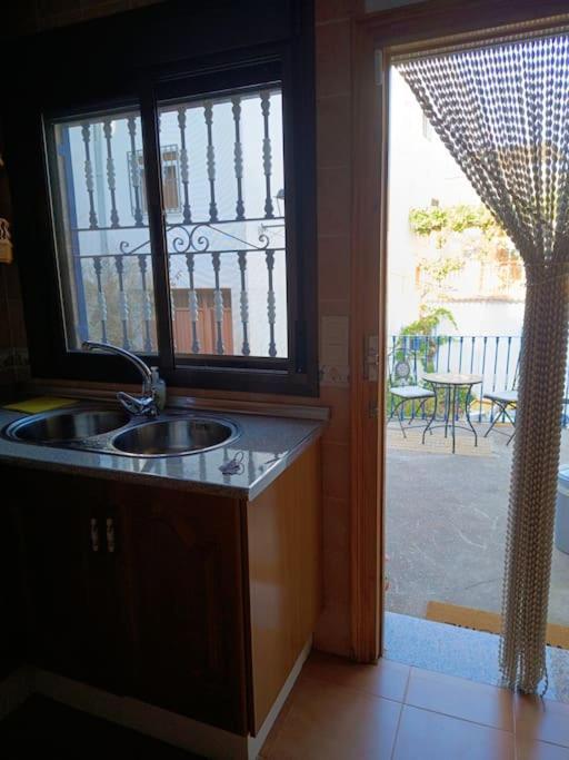 Casa Heli - Ruim Appartement Met Dakterras In Polopos Luaran gambar
